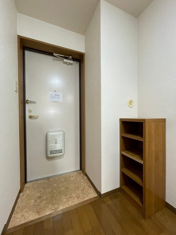 ＦＬＡＴＬＥＡＶＥＳ学南町の玄関