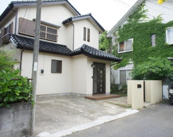 千葉市緑区土気町　中古戸建の外観|内外装リフォーム済み令和7年2月  5LDK  駐車2台可（車種制限あり） 上下水都市ガス 