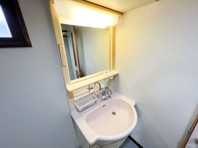 響水館の洗面所