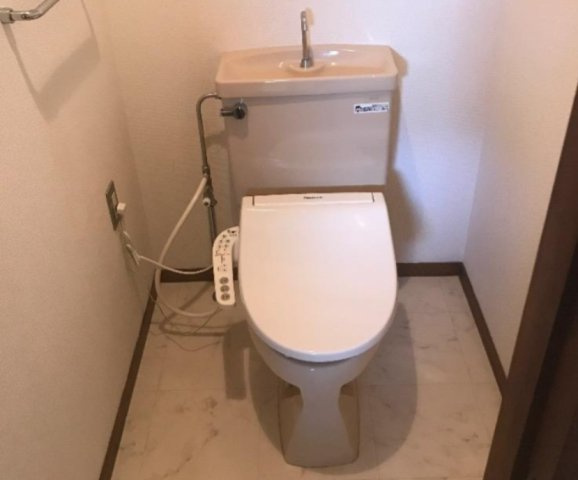 響水館のトイレ