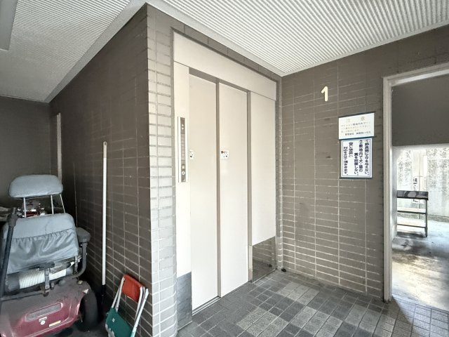 響水館のロビー