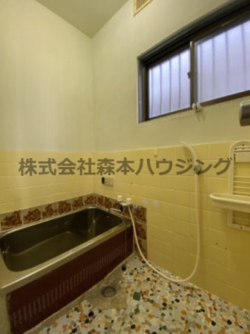 【浴室】 | 　寝屋川市河北中町連棟住宅 | 日々の疲れを癒すお風呂付です
