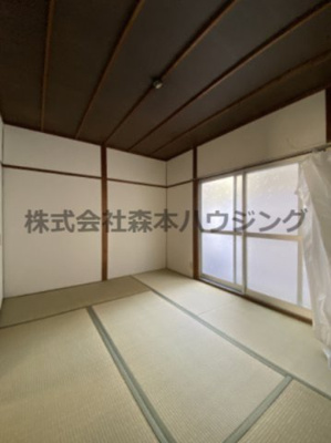 【和室】 | 　寝屋川市河北中町連棟住宅 | い草の香りが落ち着く素敵な和室です
1階