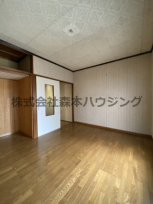 【洋室】 | 　寝屋川市河北中町連棟住宅 | 落ち着いた色調の洋室です