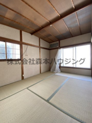 【和室】 | 　寝屋川市河北中町連棟住宅 | 日本らしい落ち着いた雰囲気の和室です
2階