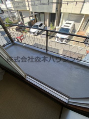 【バルコニー】 | 　寝屋川市河北中町連棟住宅 | お洗濯にも便利なバルコニー付き