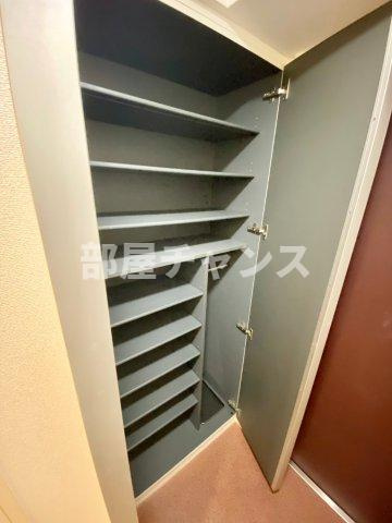 プレサンス桜通り葵の収納