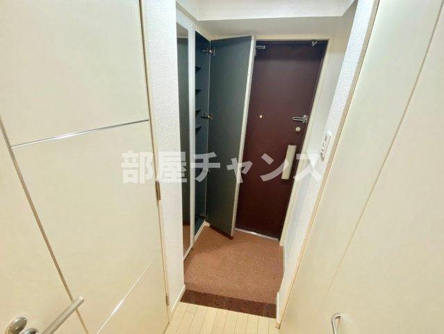 プレサンス桜通り葵の玄関