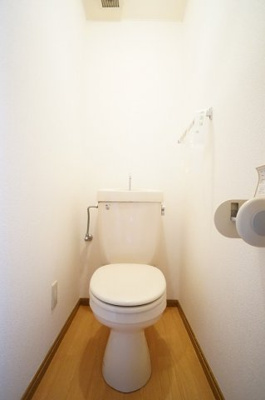 【トイレ】 | ルミエール小島Ｂ | ゆったりとした空間のトイレです