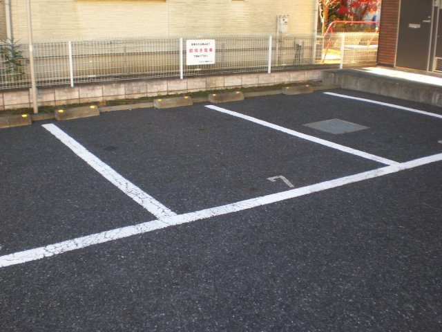 レオパレスエターナルⅠの駐車場|画像9