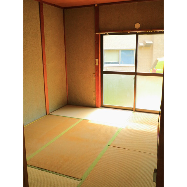 岐阜市鏡島東１丁目の一戸建ての居間・リビング|１階和室(６帖)