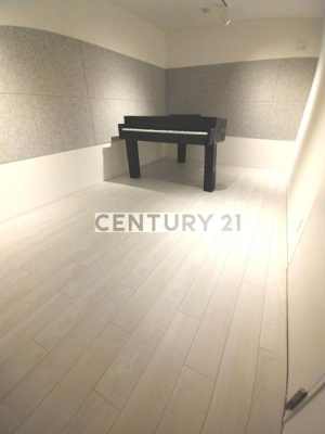 【洋室】 | LEGALAND＋EKODA | 地下1階防音室