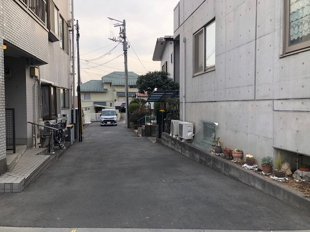 小金井市中町４丁目のアパートの駐車場