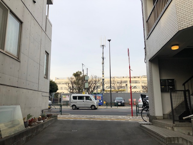 小金井市中町４丁目のアパートの駐車場