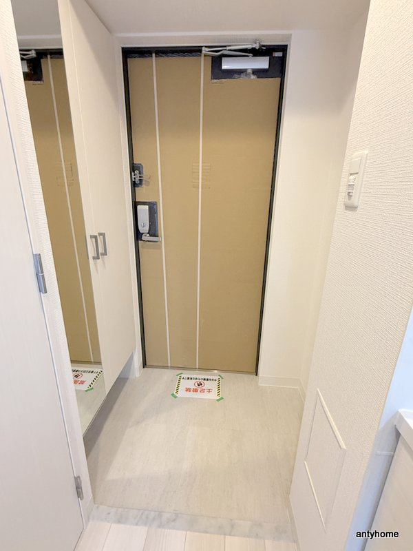 エスリードザグラン大阪サウス　仲介手数料無料の玄関