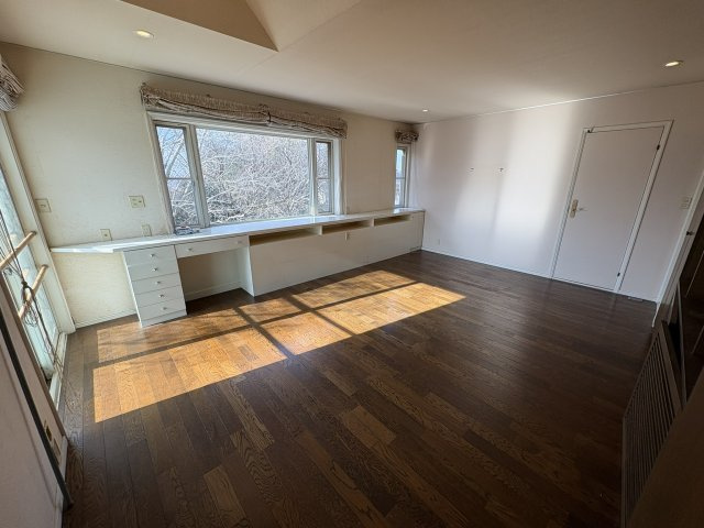 神戸市北区道場生野の洋室