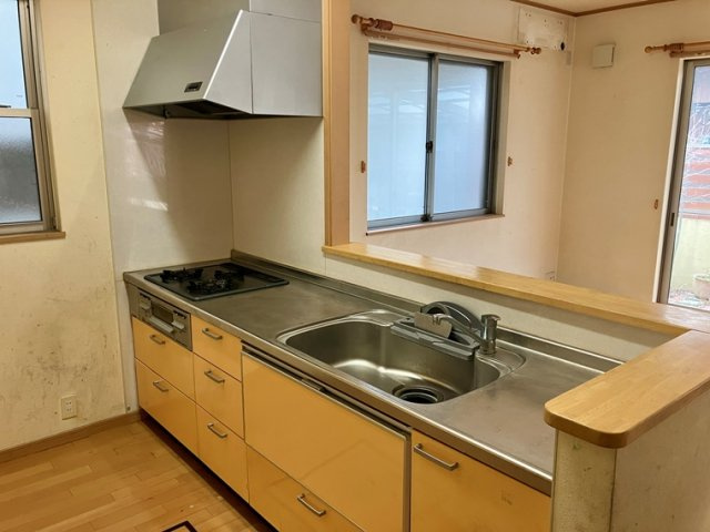 相模町戸建のキッチン