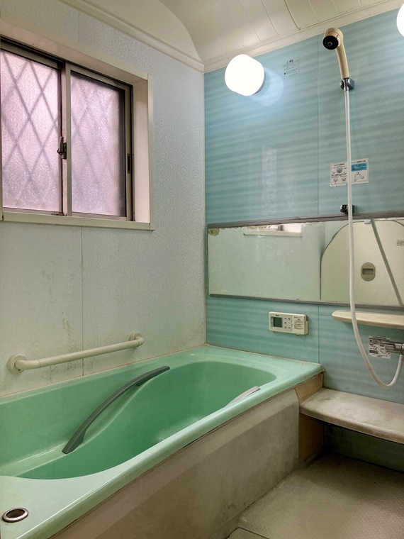 相模町戸建の浴室