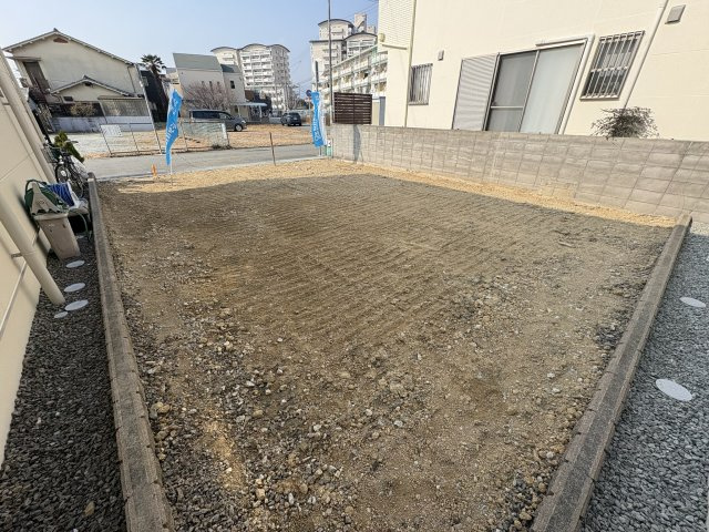 鴻池売り土地の周辺|土地内の南東側奥から撮影