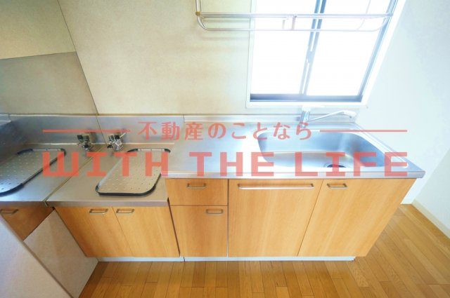 ファミールハイツこもりの【キャッシュバック対象物件】のキッチン|お料理しやすいキッチンです