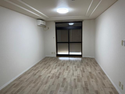 【居間・リビング】 | ヴィサージュ東森岡 | リビング（イメージ）