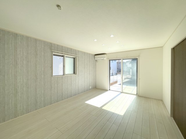 【居間・リビング】 | 熊谷市村岡　中古戸建