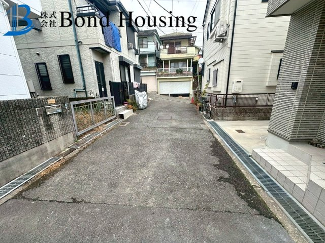 大容量のWIC 閑静な住宅地　千鳥が丘　限定1棟の前面道路含む現地写真