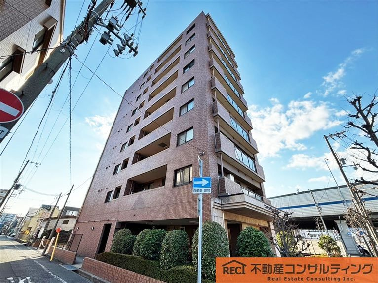 エンゼルクレッセ甲子園の外観