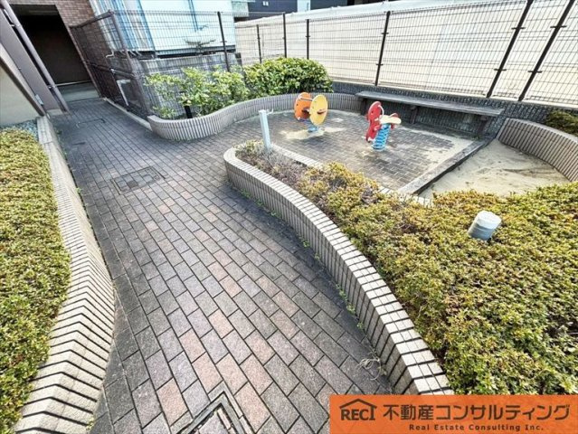 エンゼルクレッセ甲子園の周辺