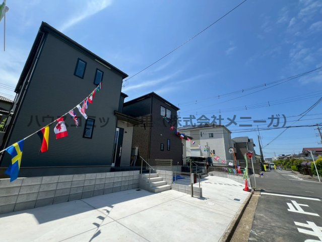 橋賀台Ⅳ　新築戸建て　２号棟の前面道路含む現地写真