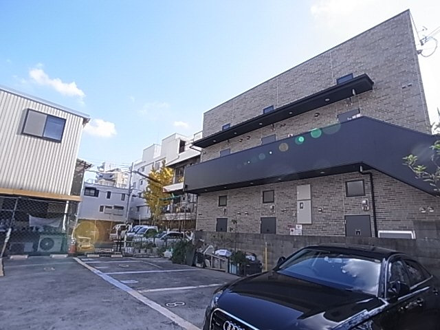 神戸市兵庫区北逆瀬川町のアパートの外観