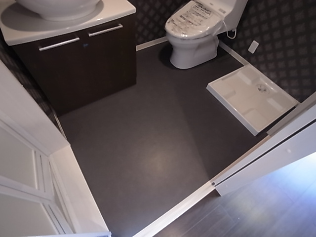 神戸市兵庫区北逆瀬川町のアパートの洗面所