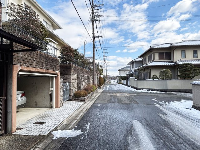 【前面道路含む現地写真】 | 桂坂 大枝北沓掛町五丁目一戸建