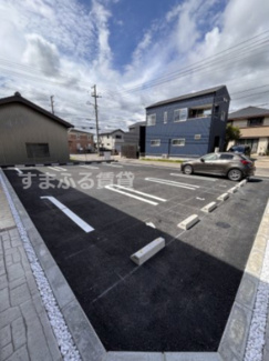 【駐車場】