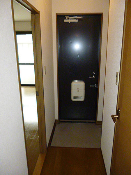 グリーンタウン津留崎の玄関