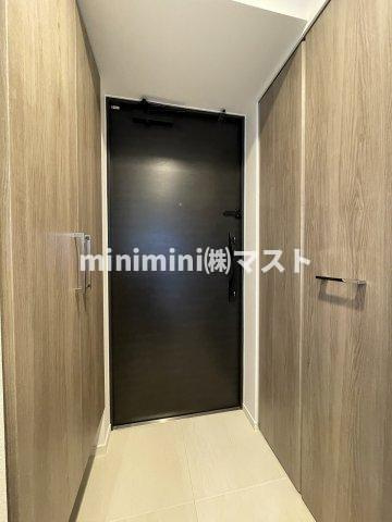 S-RESIDENCE難波大国町dominaの玄関