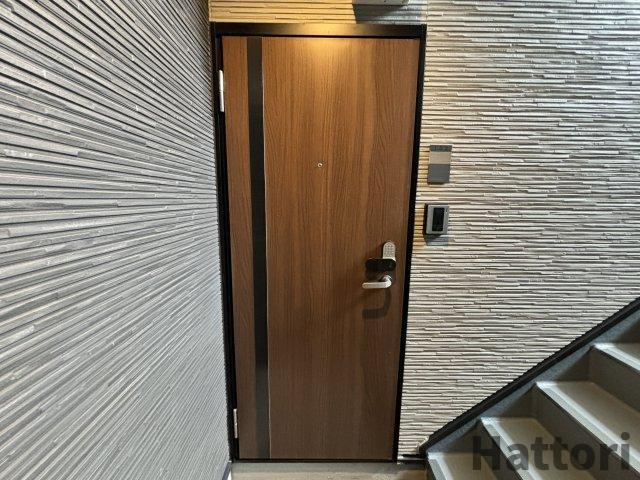 フェアリー服部天神の玄関