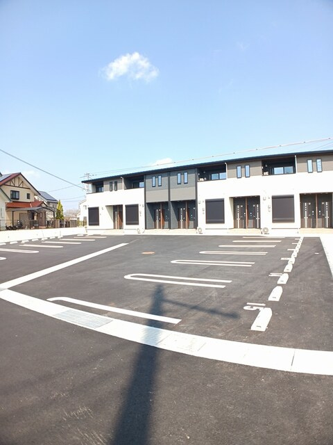 シャ・ラ・ラの駐車場