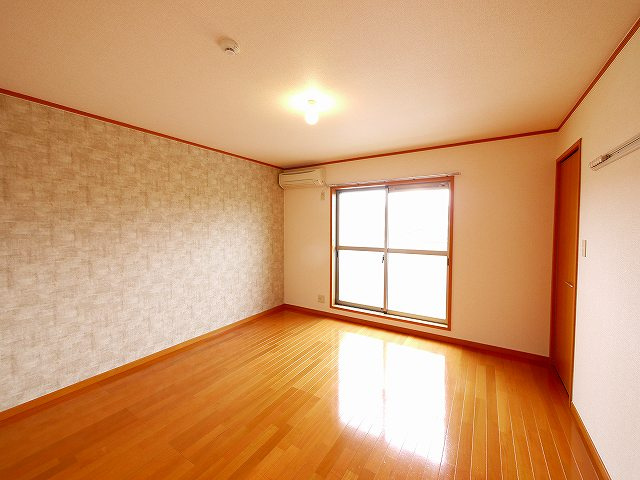 クレールマーマの内装|明るい洋室です