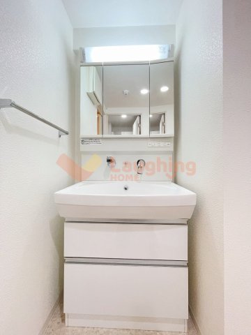 リッツアヴェニューの独立洗面台|朝の身支度には欠かせない独立洗面化粧台