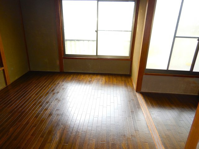 武蔵嵐山中古住宅（オーナーチェンジ）の洋室