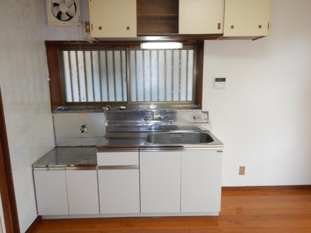武蔵嵐山中古住宅（オーナーチェンジ）のキッチン