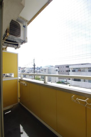 熊本市中央区新屋敷３丁目の賃貸マンションのバルコニー