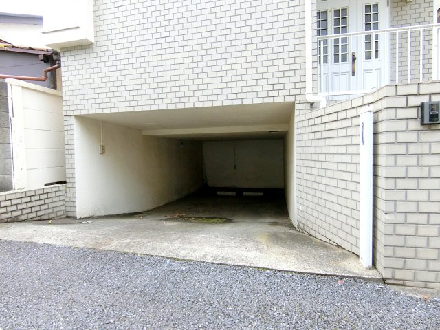 平野邸戸建の駐車場