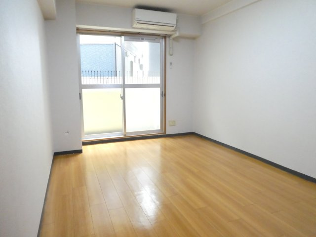 スクエアK2宝塚の居間・リビング