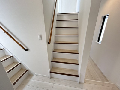 【設備】 | 愛宕山中古戸建 | 階段です（１階部分）