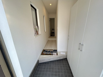 【玄関】 | 愛宕山中古戸建 | きれいな玄関です