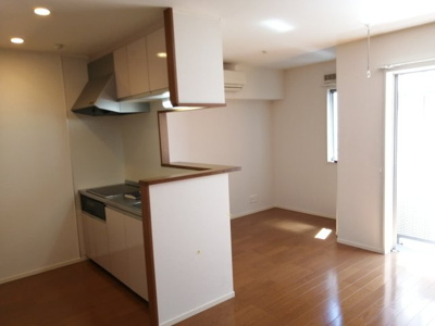 【居間・リビング】 | ファーストレジデンス白楽 | 以下、他号室写真