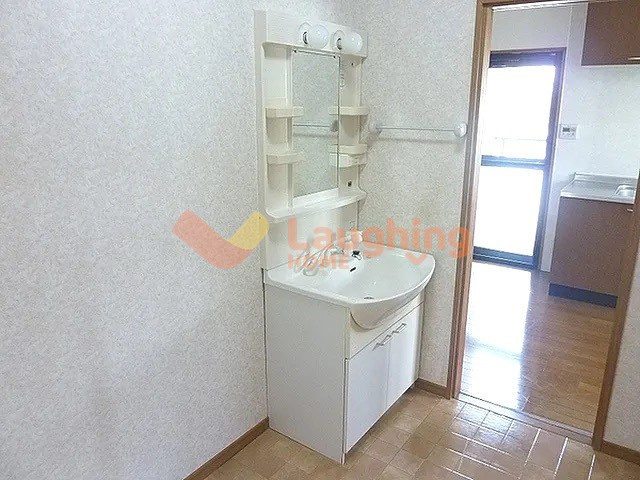 ベア・シャトーの洗面所|脱衣スペースもあります