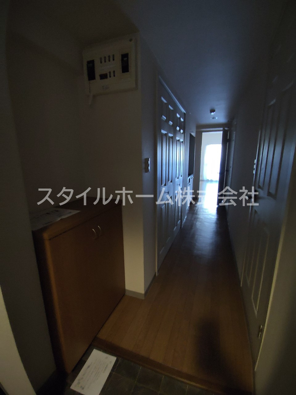サンフレアの玄関|別部屋写真です。